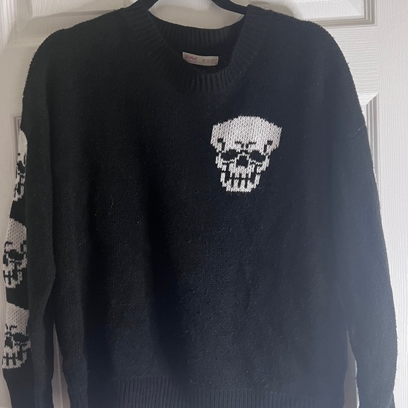 ROMWE Sweaters - Romwe Skull Jumper/ Sweater